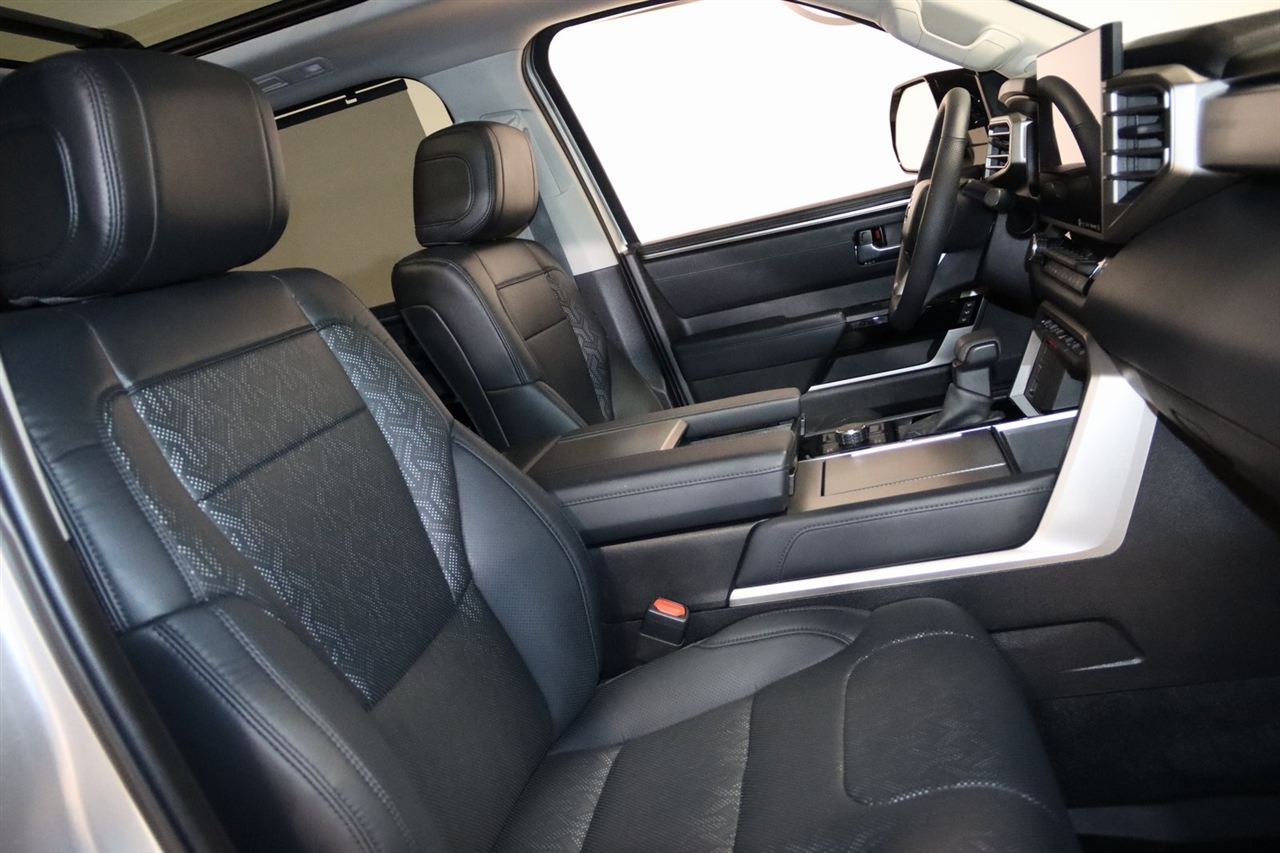 Toyota Sequoia  2024