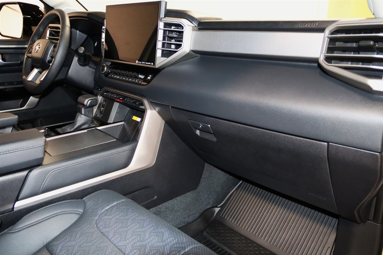Toyota Sequoia  2024