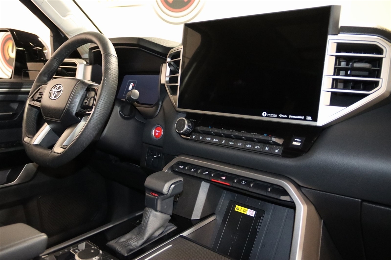 Toyota Sequoia  2024