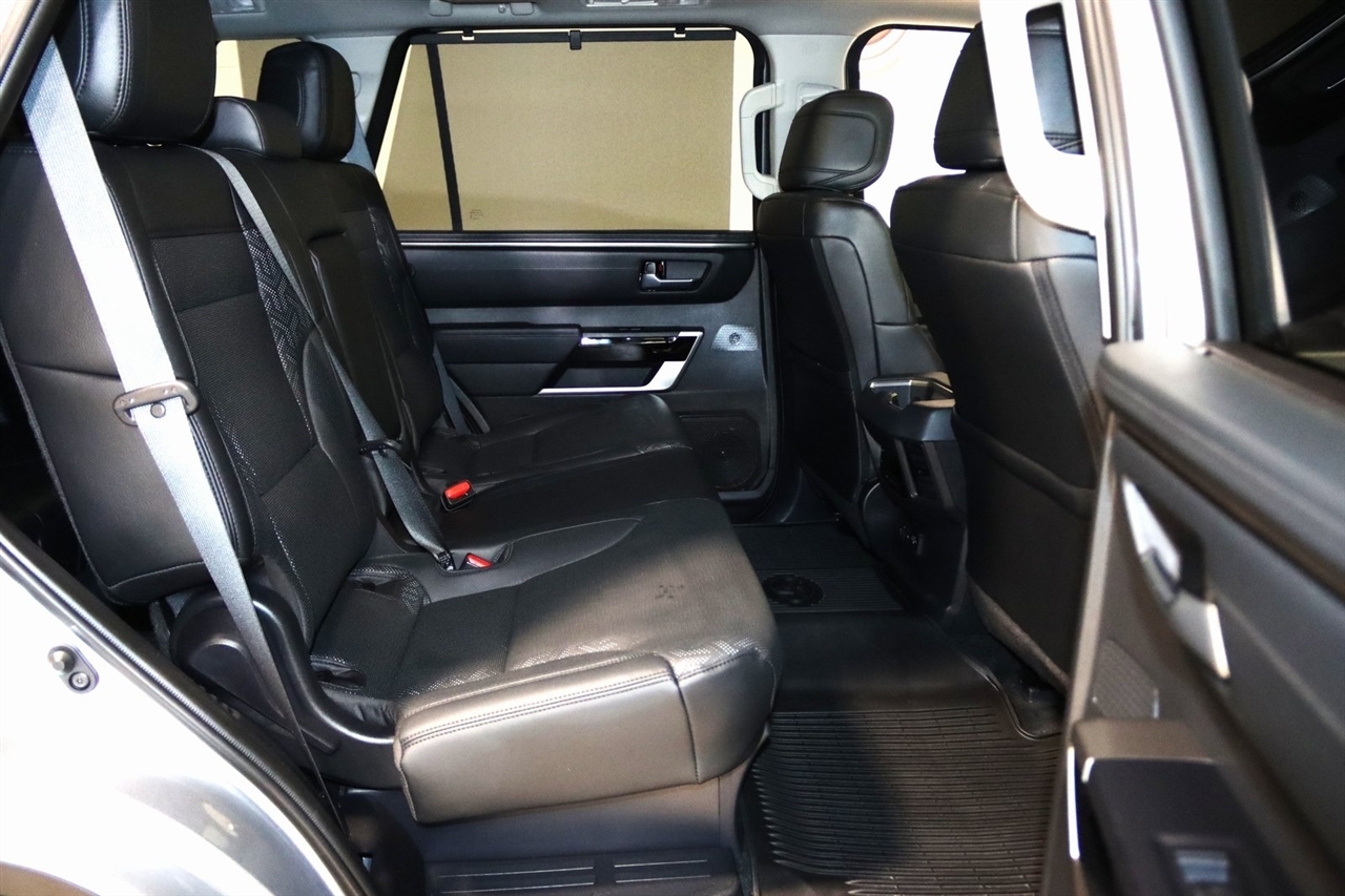 Toyota Sequoia  2024