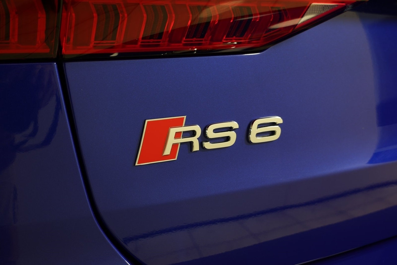 Audi RS6 Avant  2023