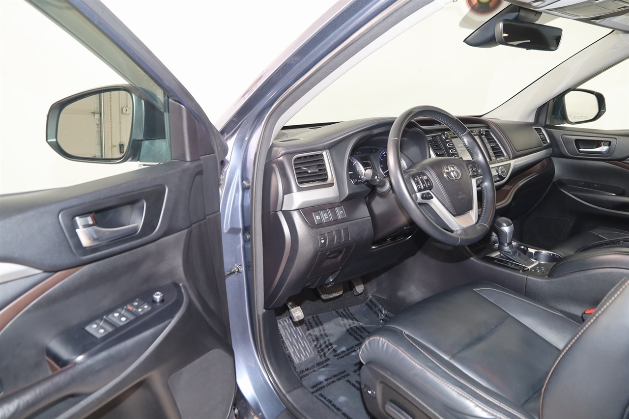 Toyota Highlander  2018