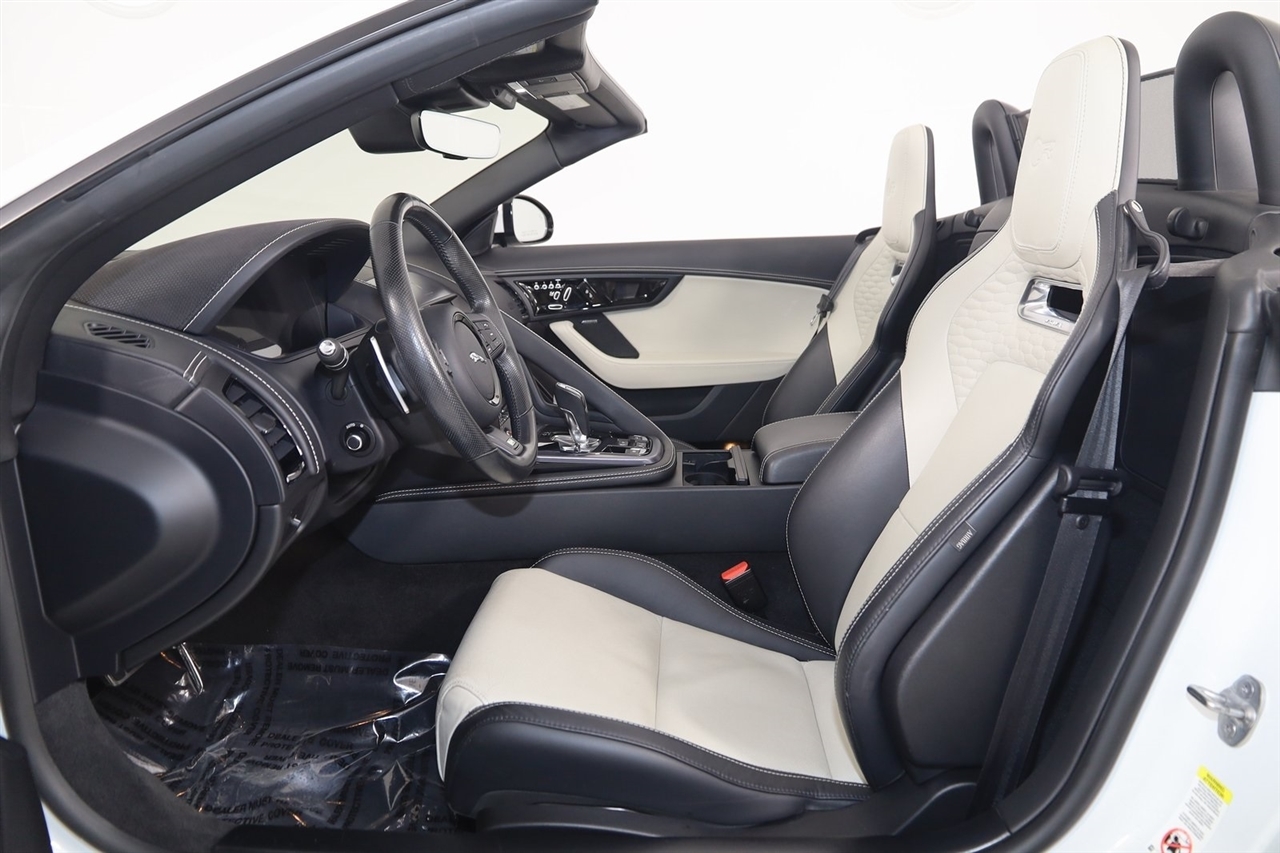 Jaguar F-Type  2022