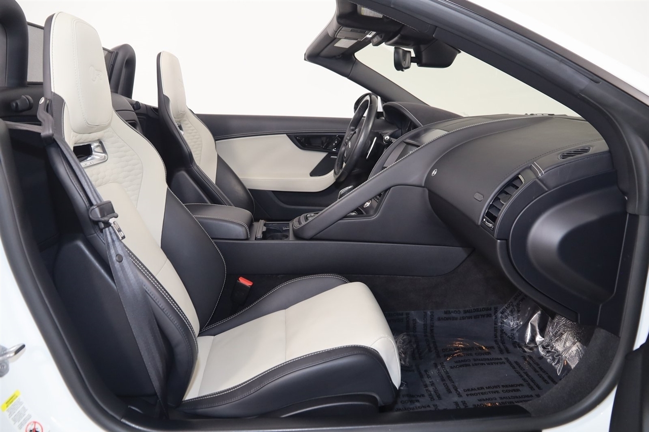 Jaguar F-Type  2022