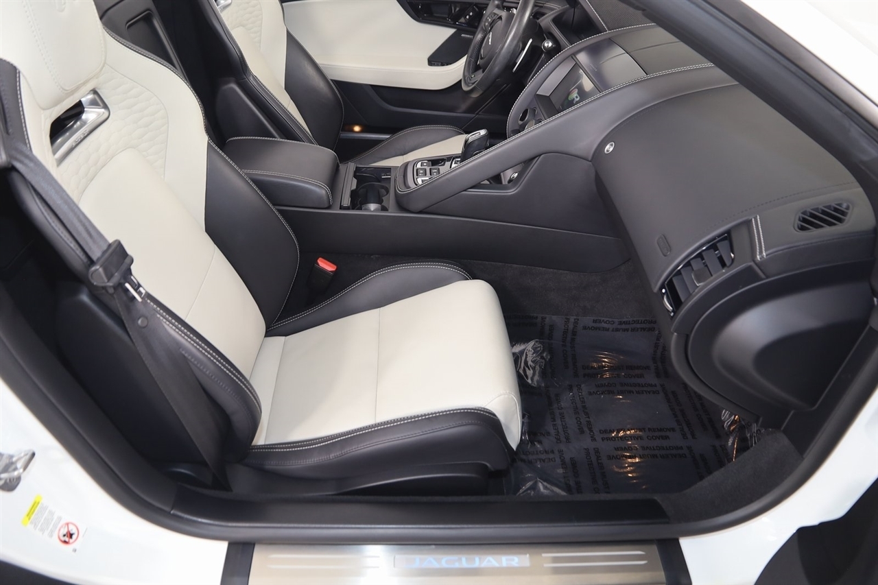 Jaguar F-Type  2022