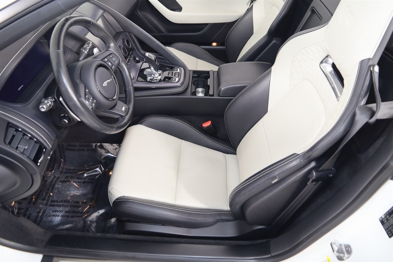 Jaguar F-Type  2022