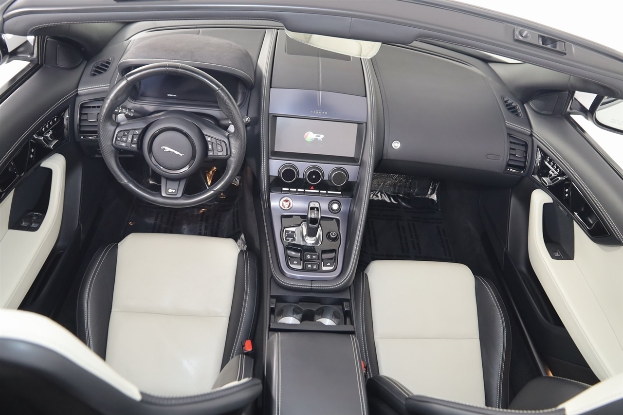 Jaguar F-Type  2022