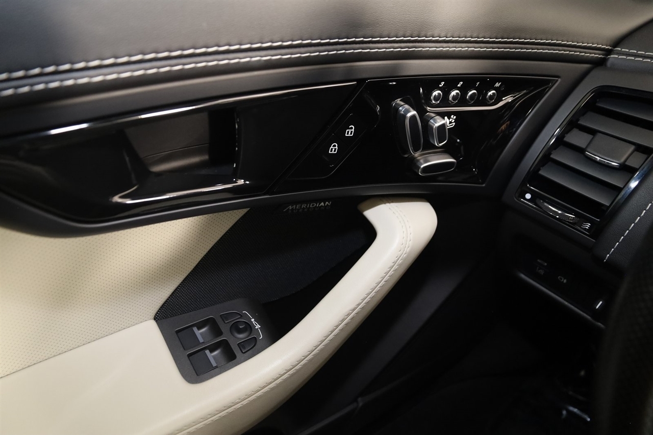 Jaguar F-Type  2022