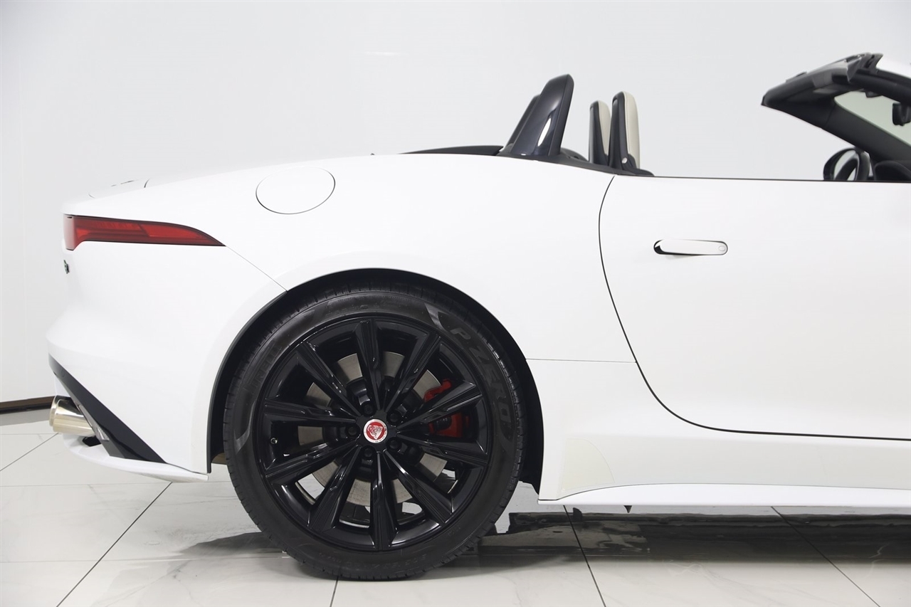 Jaguar F-Type  2022