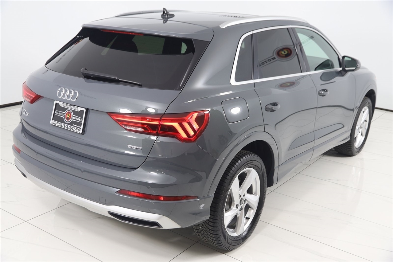 Audi Q3  2022