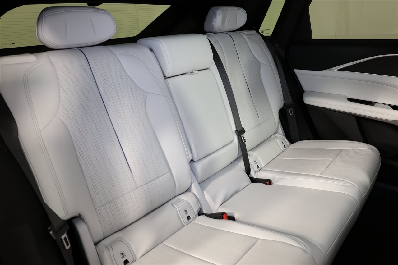 Cadillac Lyriq  2024