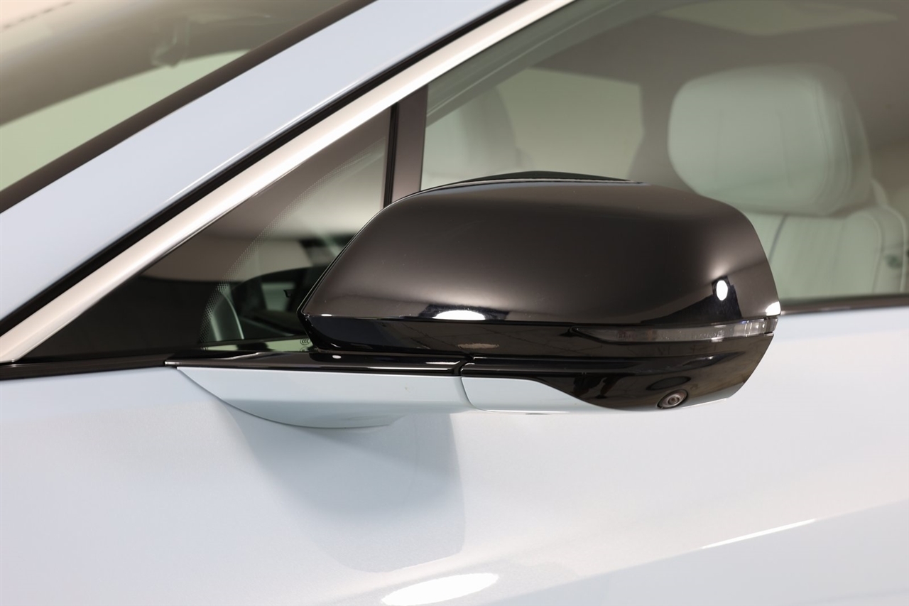 Cadillac Lyriq  2024