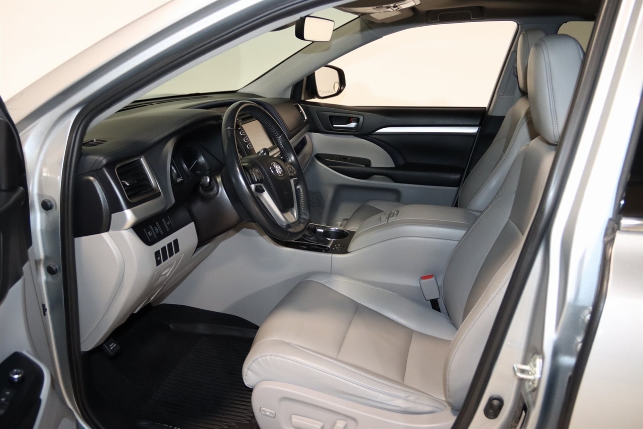 Toyota Highlander  2019