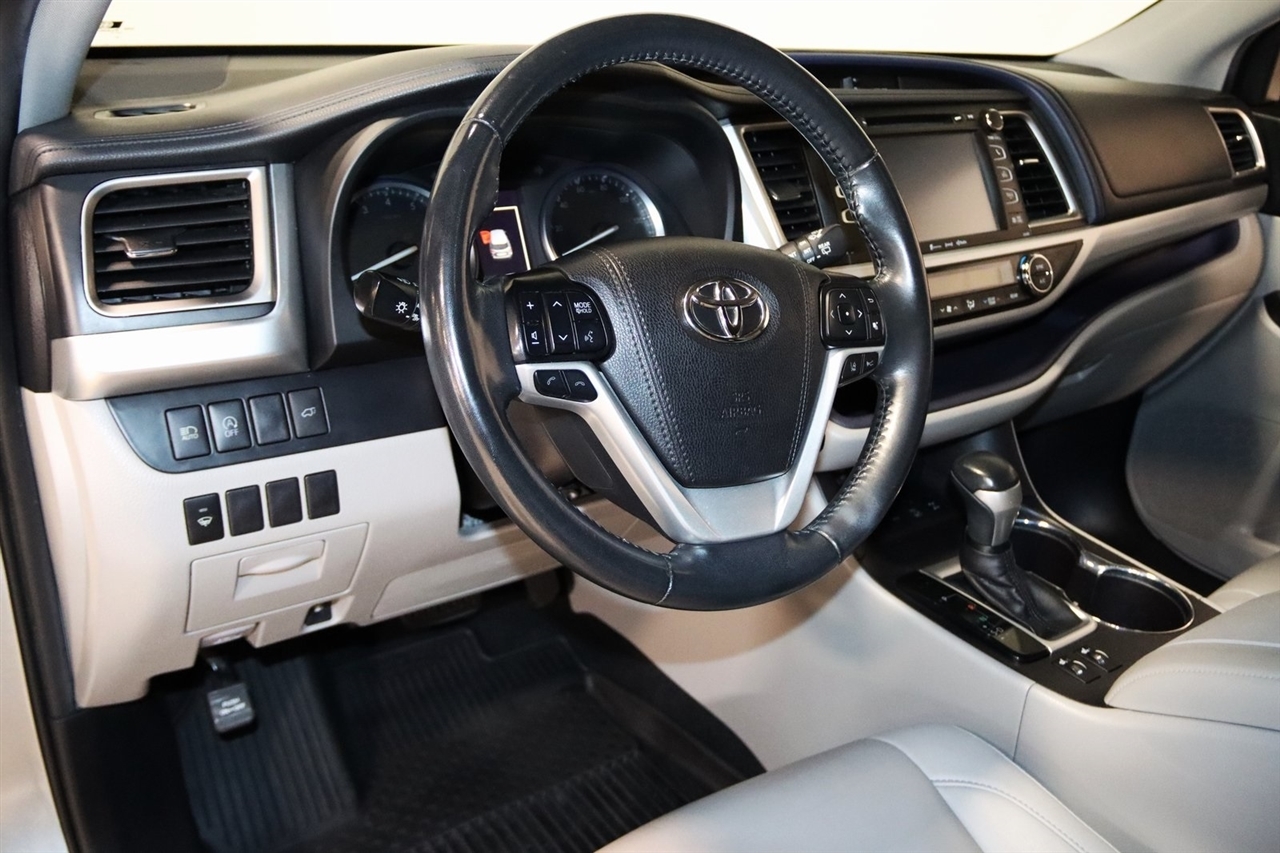 Toyota Highlander  2019