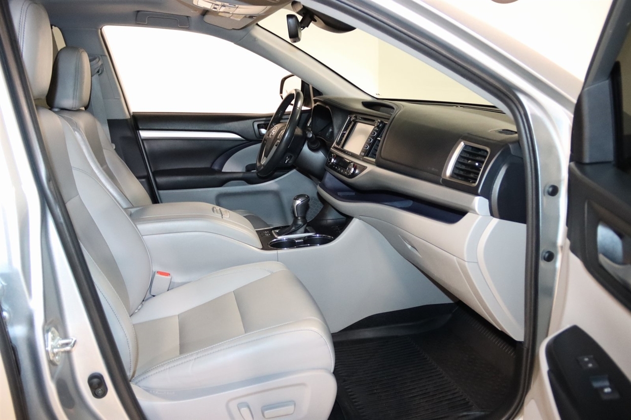 Toyota Highlander  2019