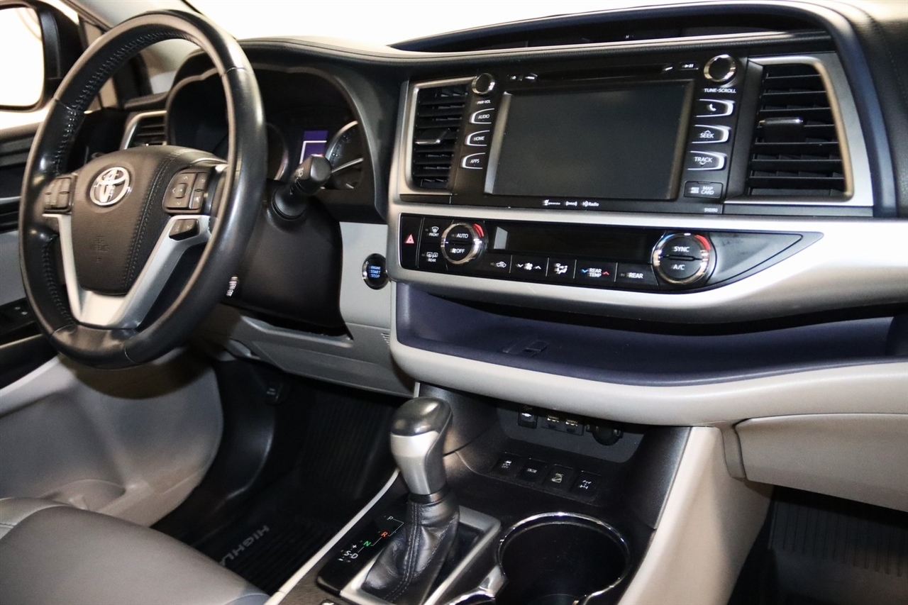 Toyota Highlander  2019