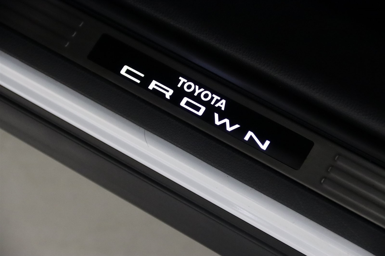 Toyota Crown  2024