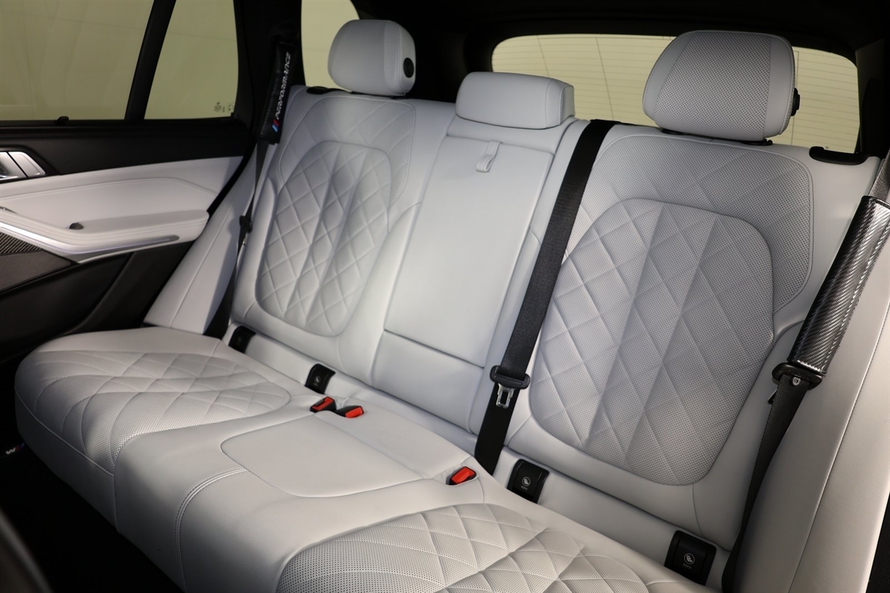 BMW X5  2023