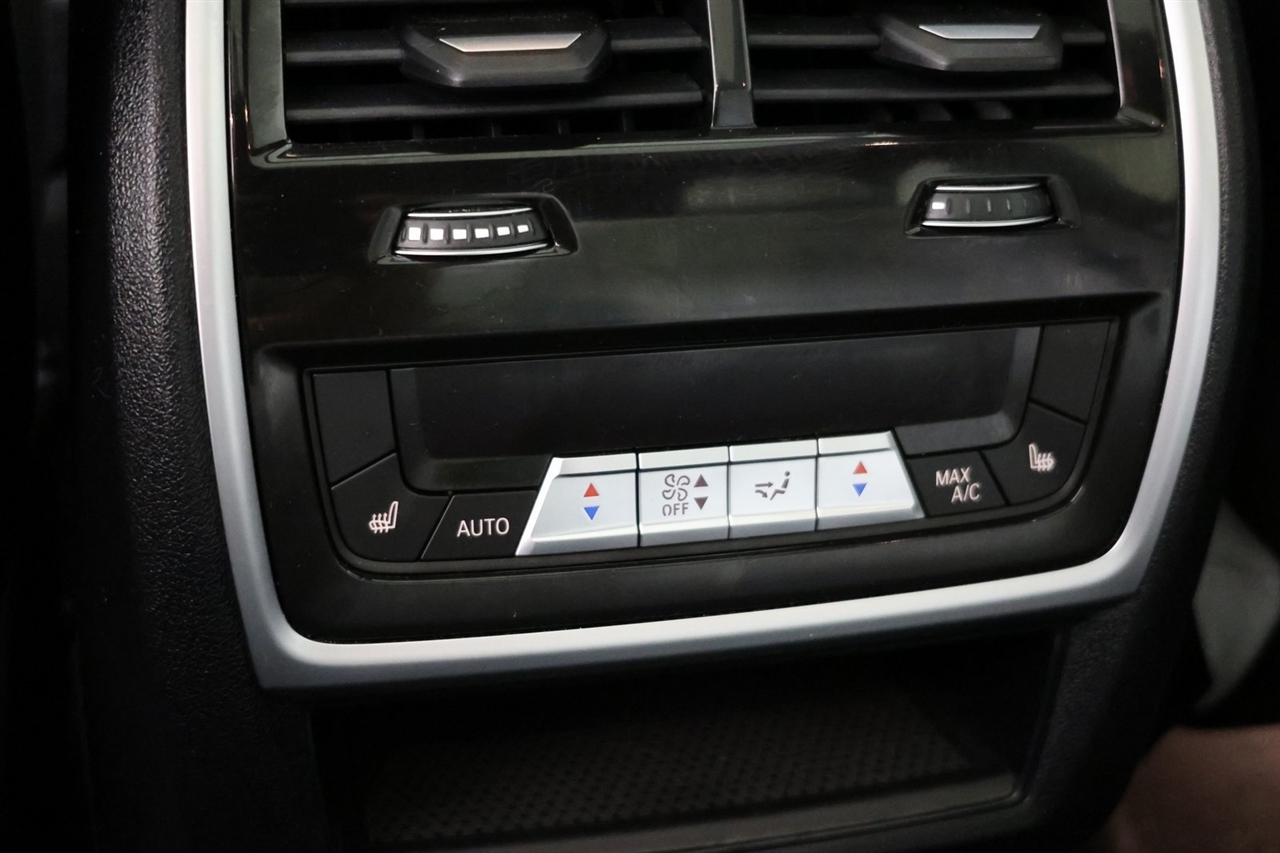 BMW X5  2023