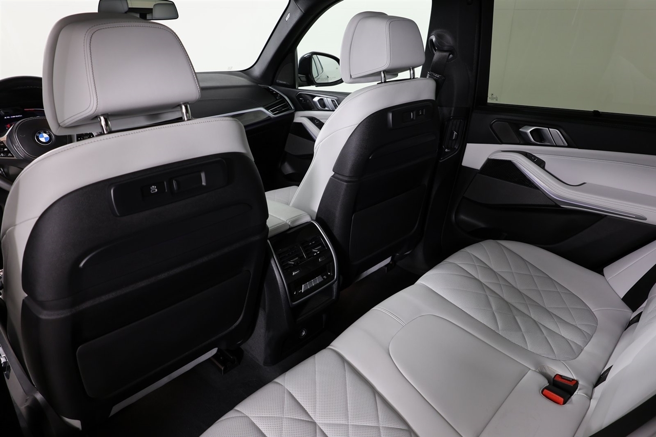 BMW X5  2023