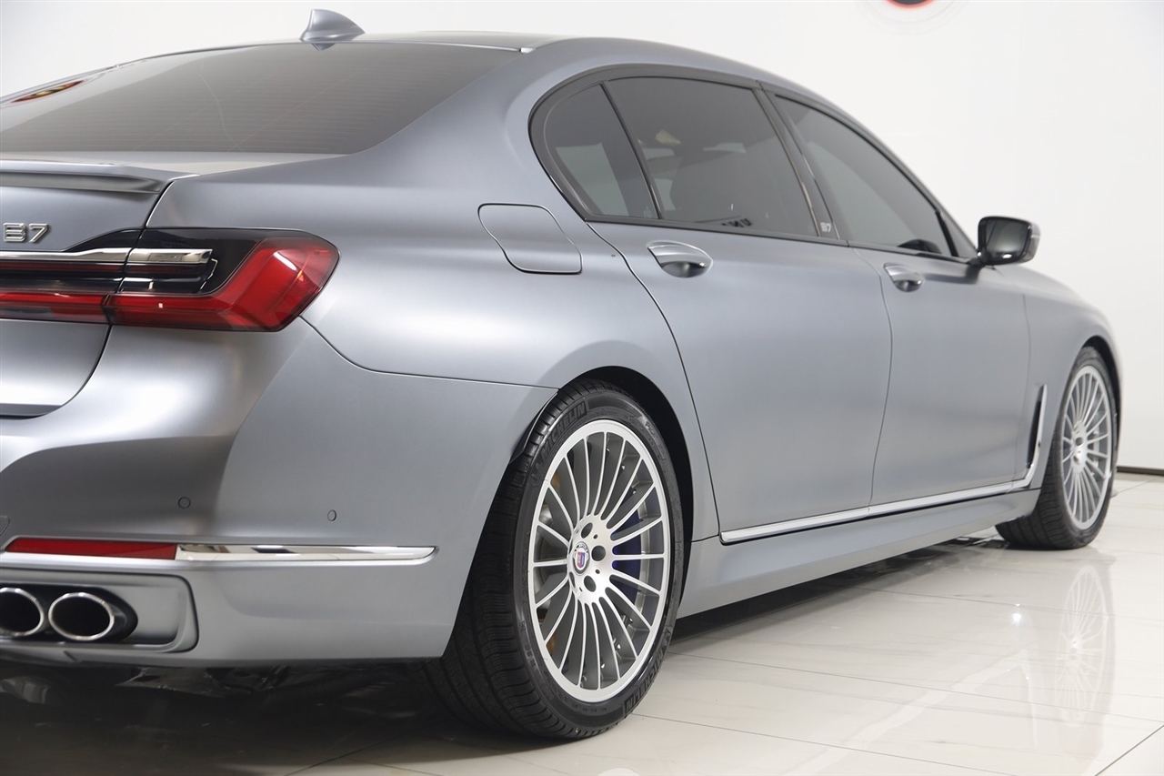 BMW Alpina B7  2022