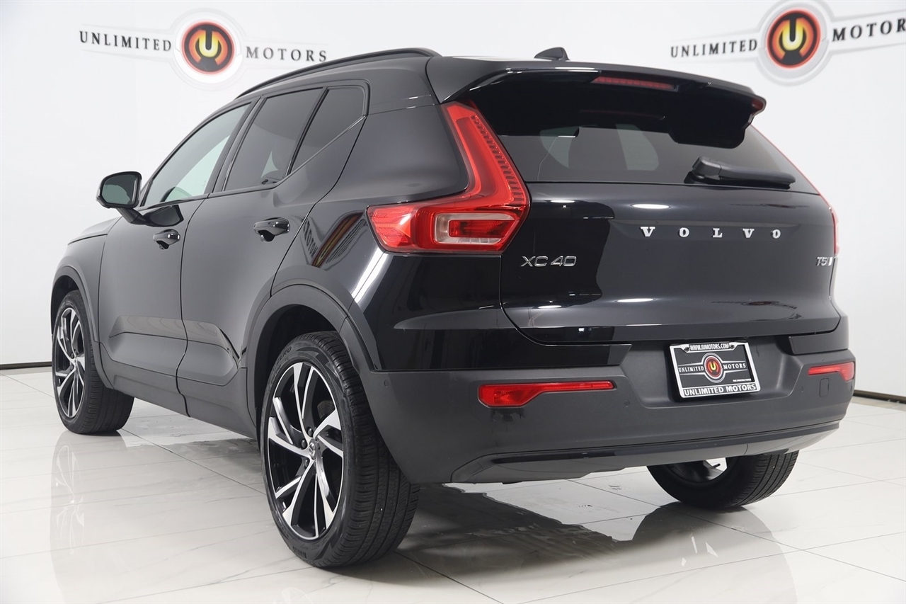 Volvo XC40  2022