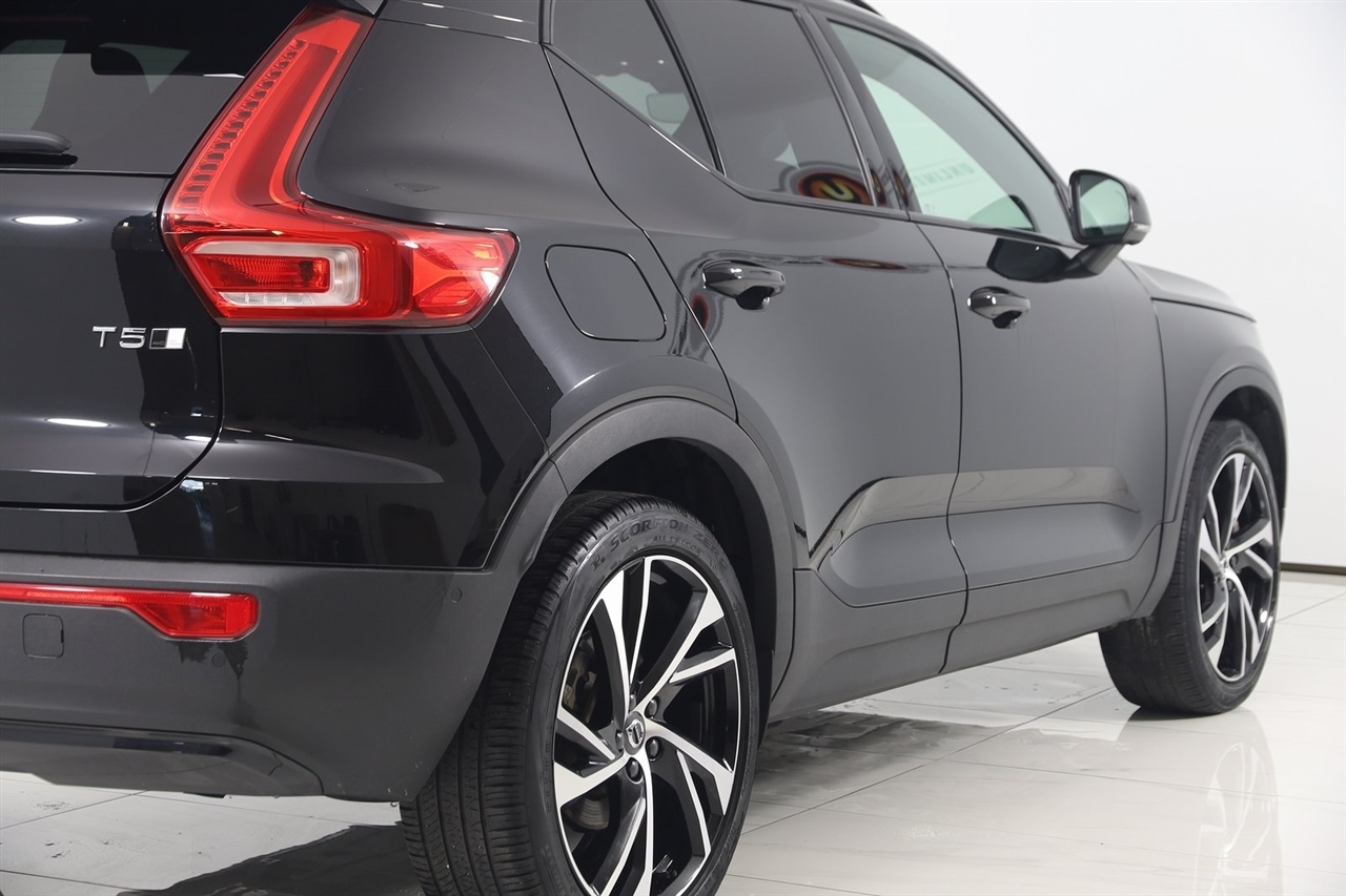 Volvo XC40  2022