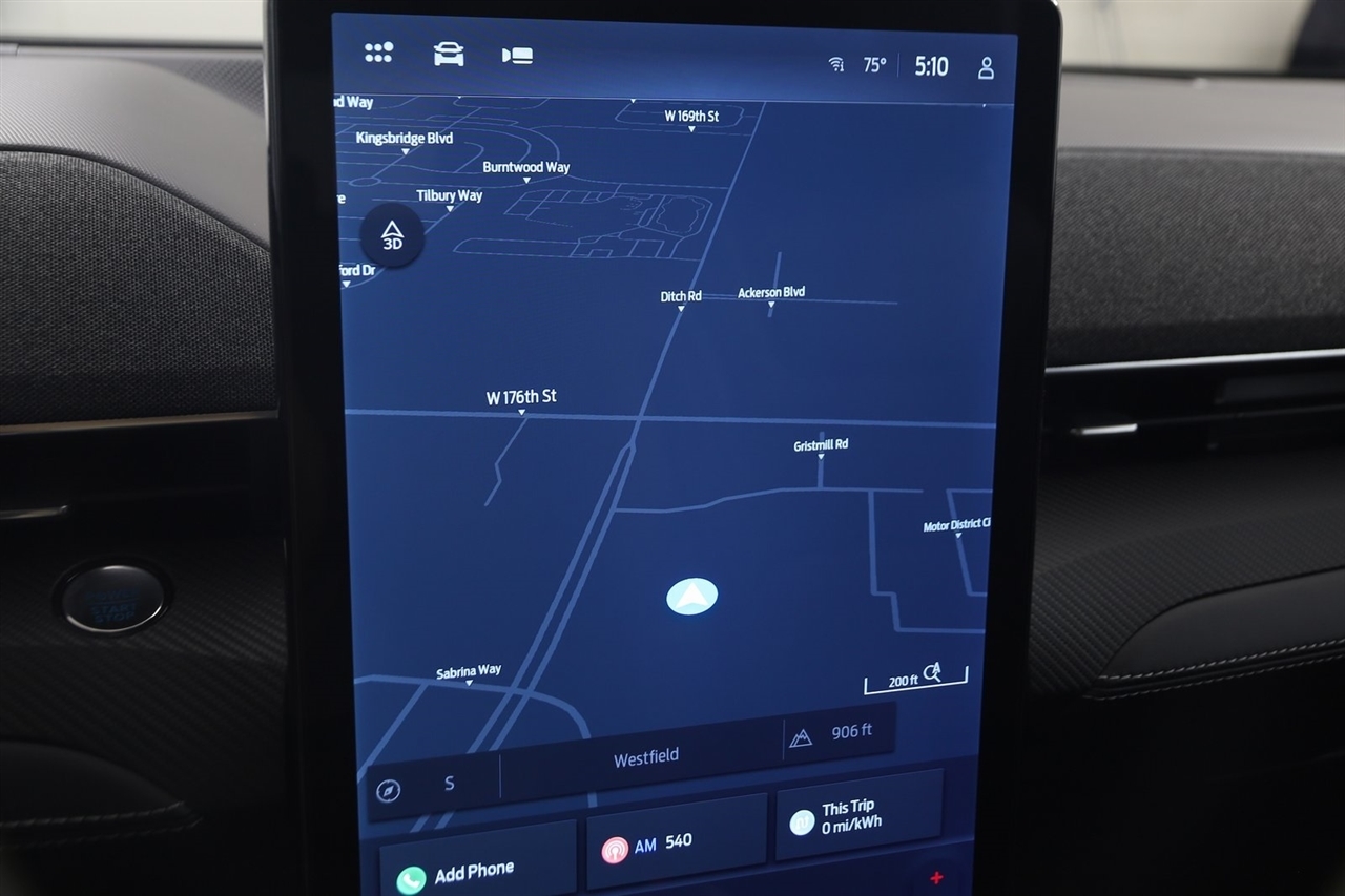 Ford Mustang Mach-E  2025