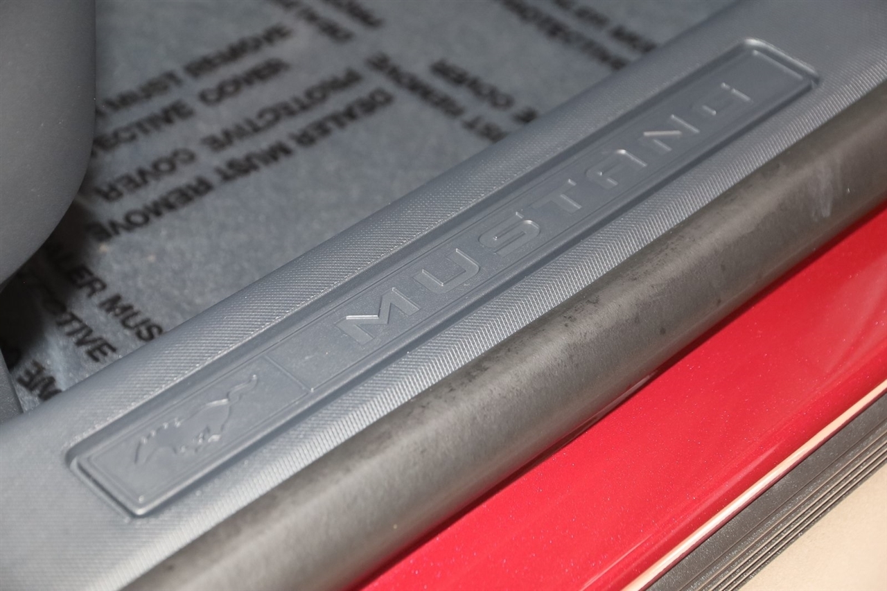 Ford Mustang Mach-E  2025