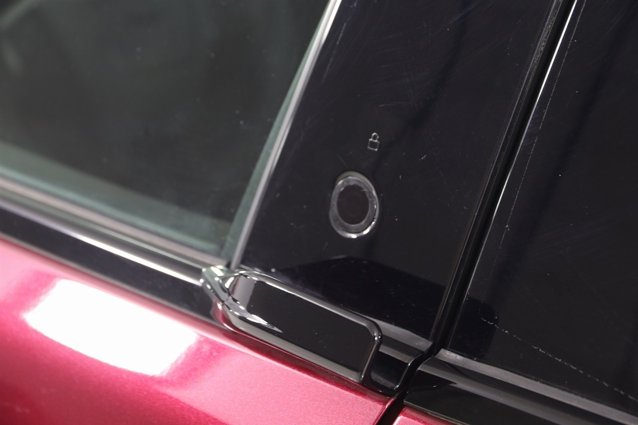 Ford Mustang Mach-E  2025