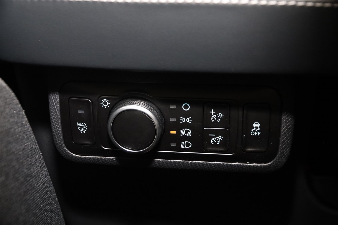 Ford Mustang Mach-E  2025