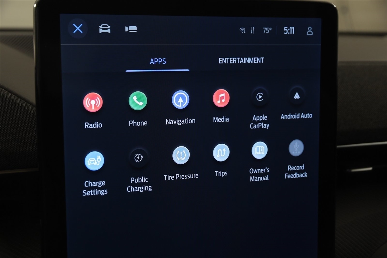 Ford Mustang Mach-E  2025