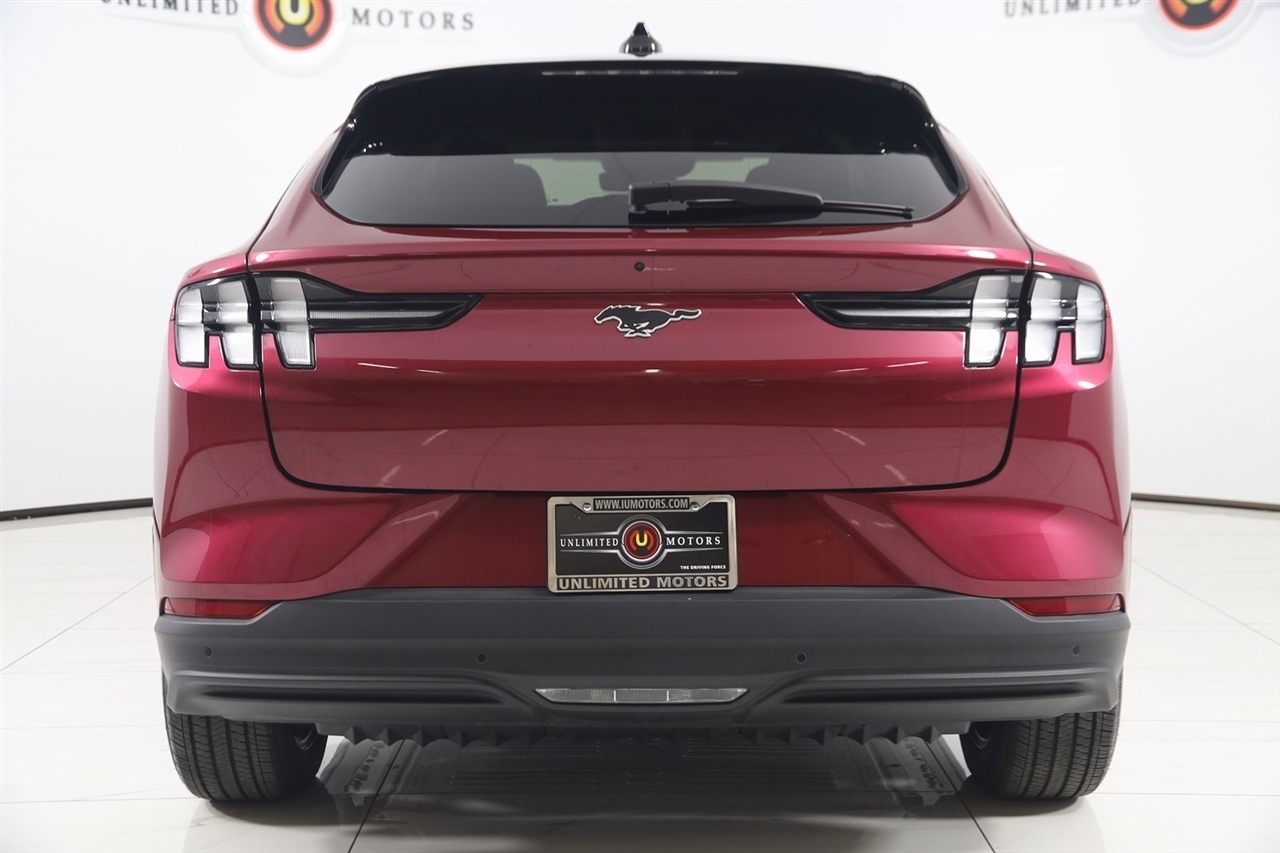 Ford Mustang Mach-E  2025