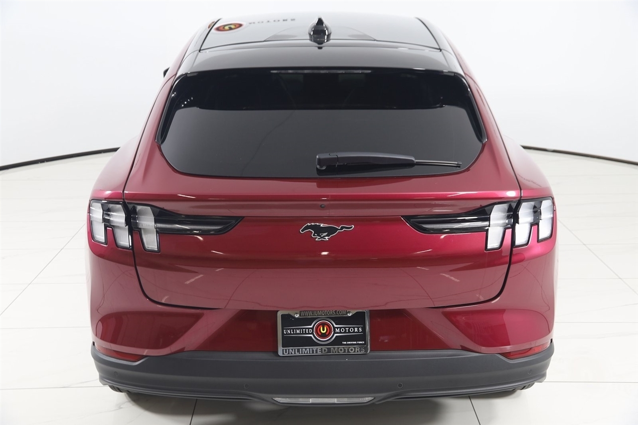 Ford Mustang Mach-E  2025