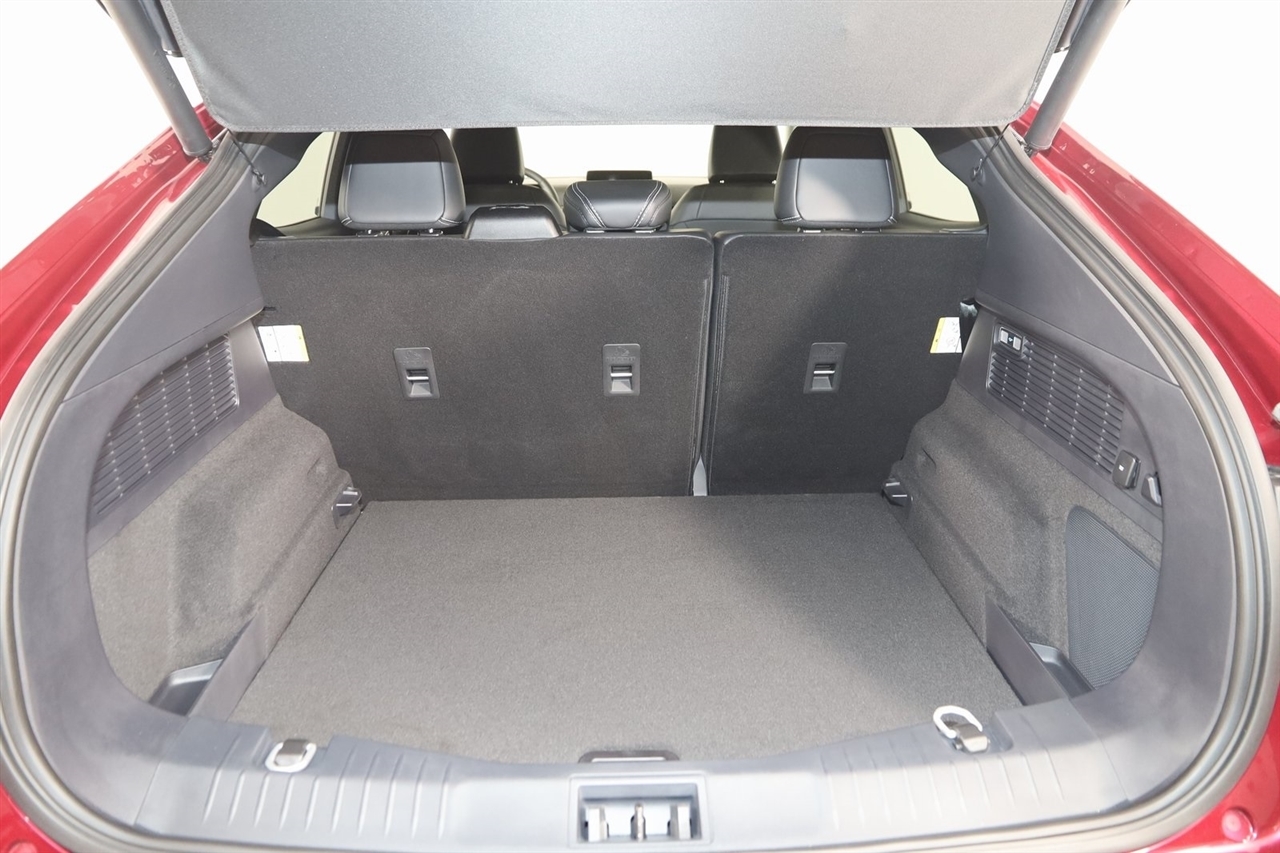 Ford Mustang Mach-E  2025