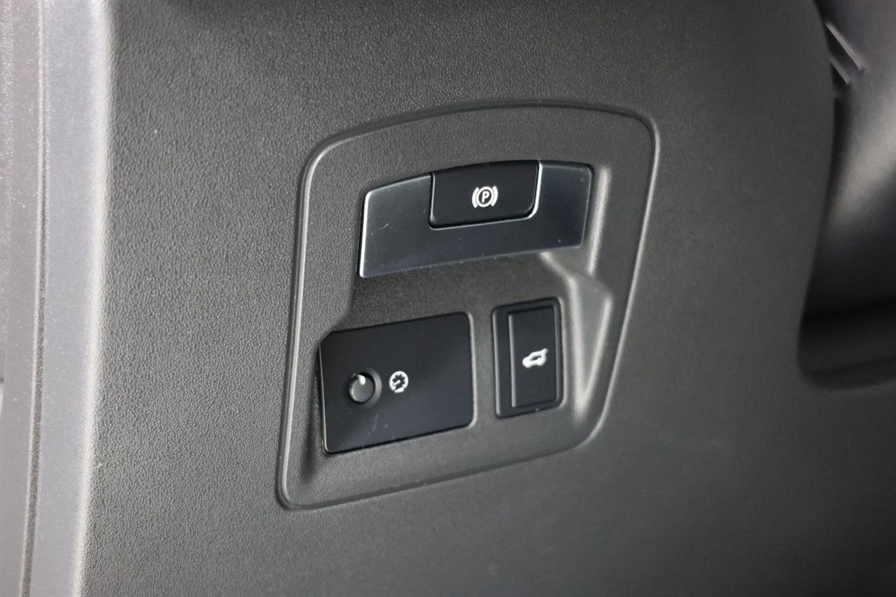 Land Rover Range Rover Velar  2020