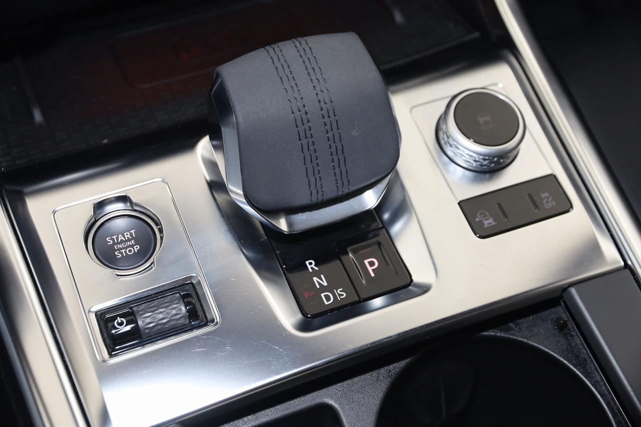 Jaguar XF-Series  2024