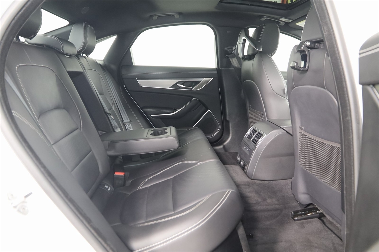 Jaguar XF-Series  2024