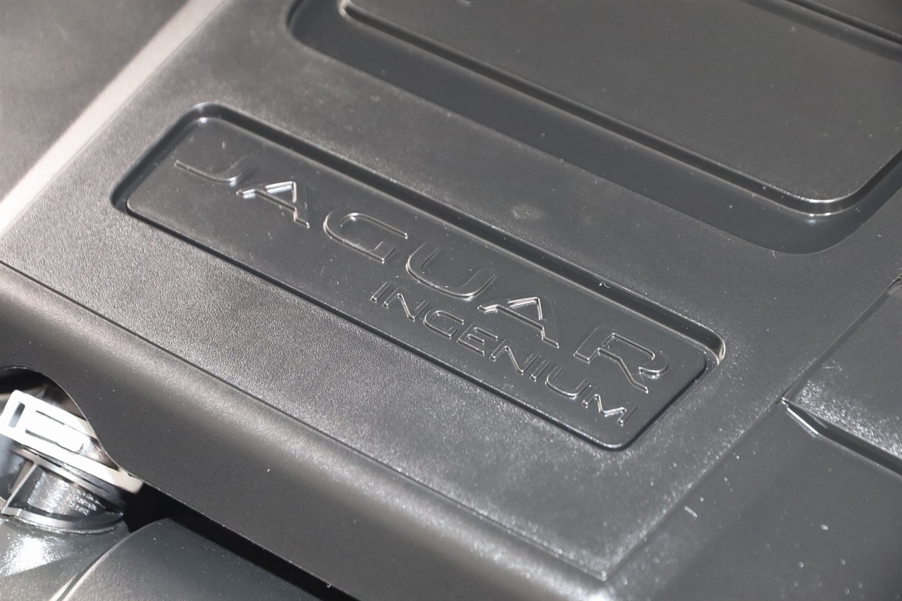 Jaguar XF-Series  2024