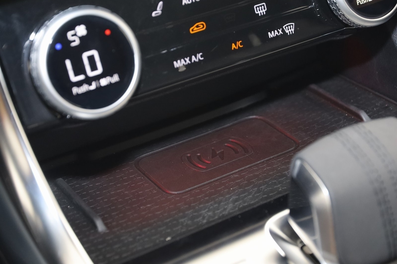 Jaguar XF-Series  2024