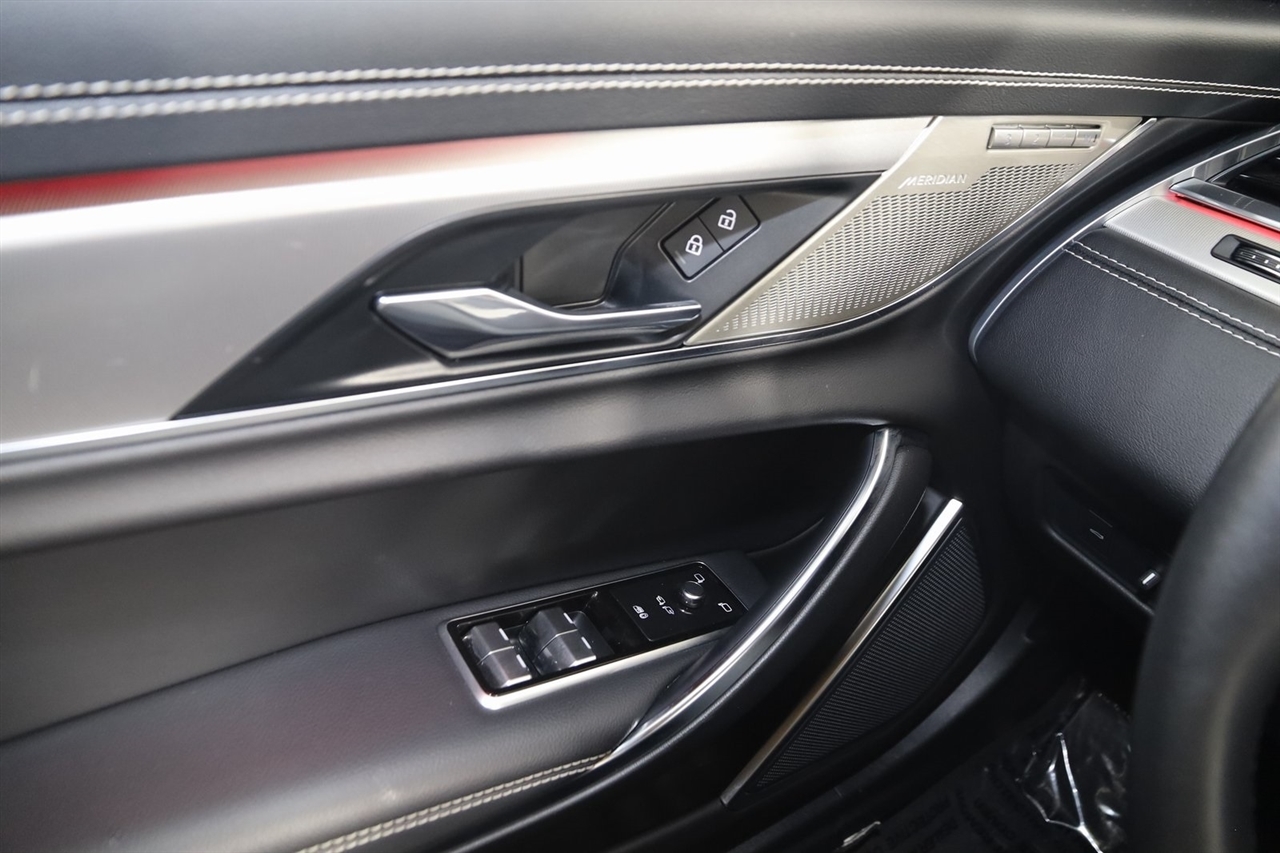 Jaguar XF-Series  2024