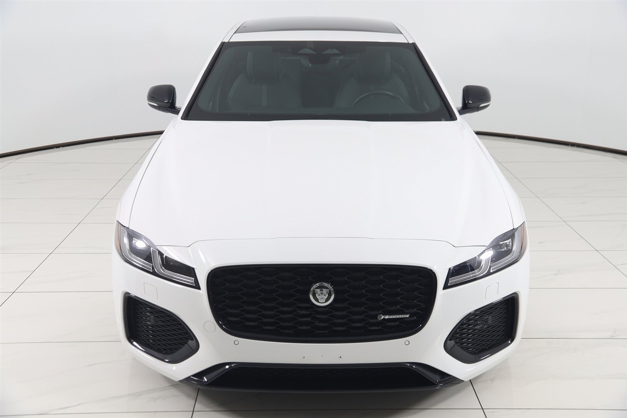 Jaguar XF-Series  2024