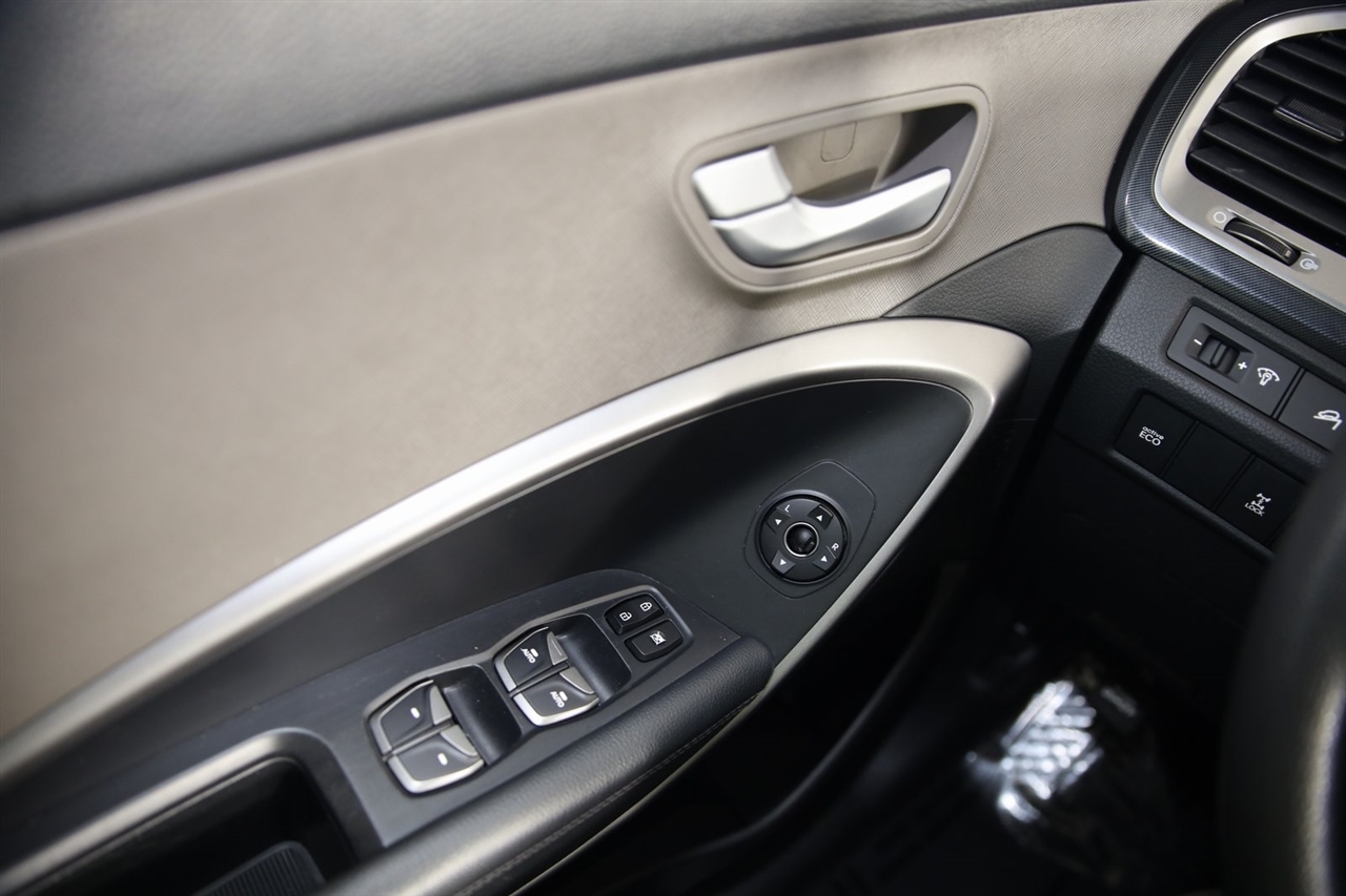 Hyundai Santa Fe  2015