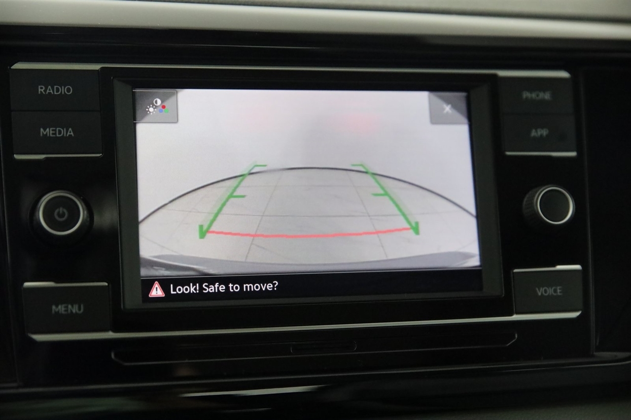 Volkswagen Taos  2024