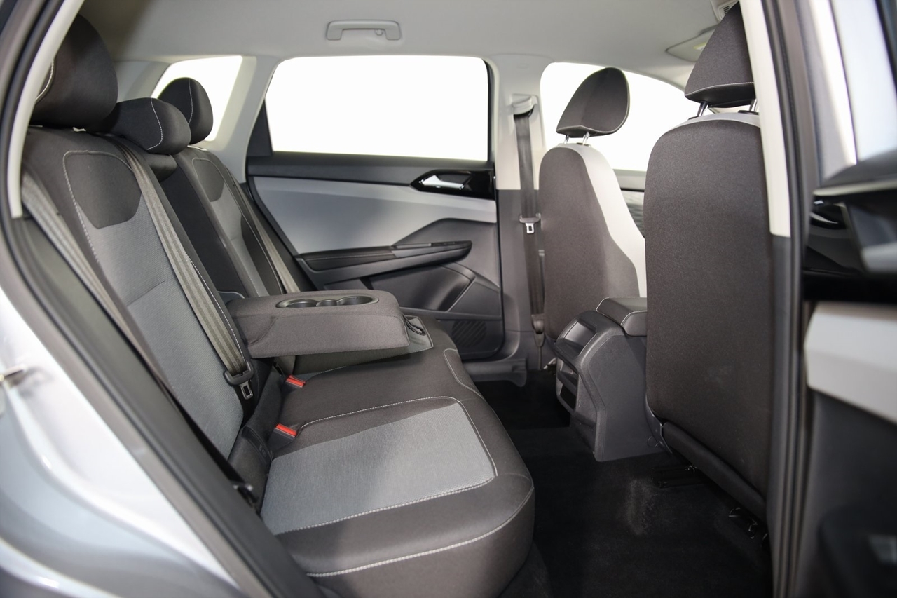 Volkswagen Taos  2024