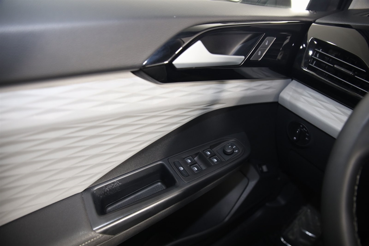 Volkswagen Taos  2024