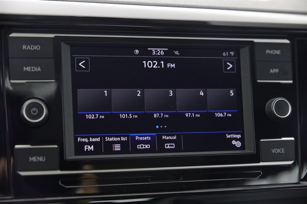 Volkswagen Taos  2024