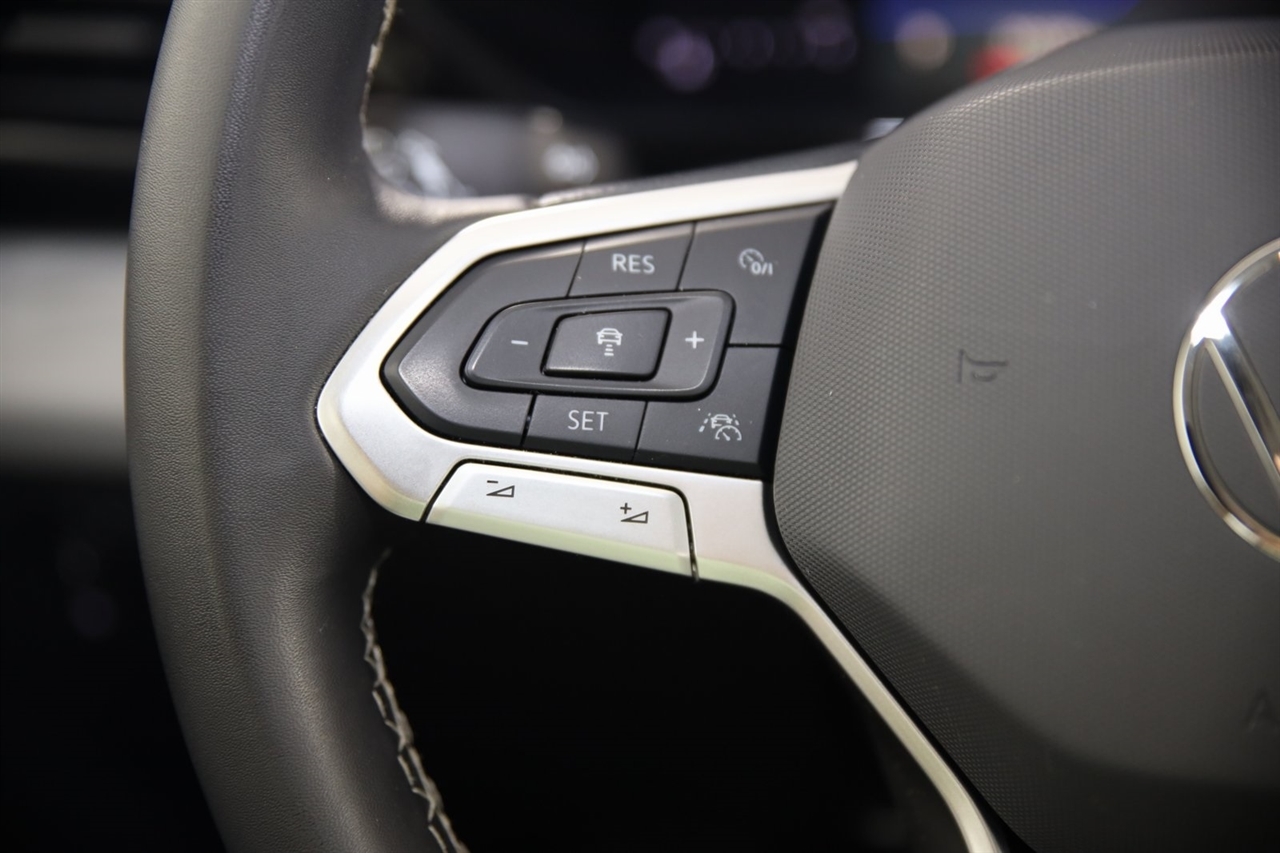 Volkswagen Taos  2024