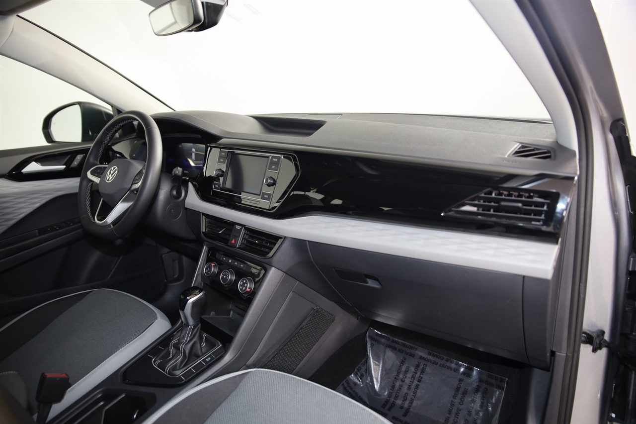 Volkswagen Taos  2024