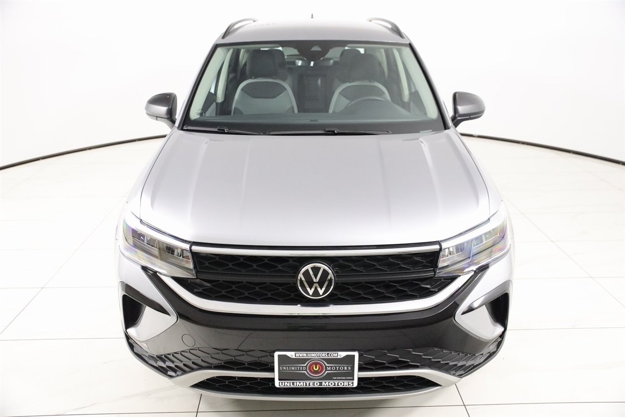 Volkswagen Taos  2024